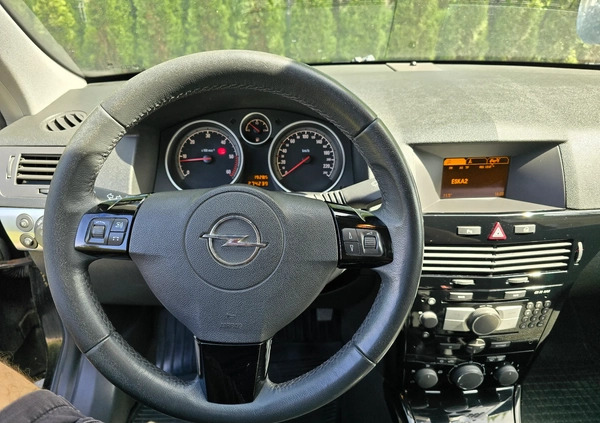 Opel Astra cena 7000 przebieg: 274000, rok produkcji 2007 z Kobyłka małe 277